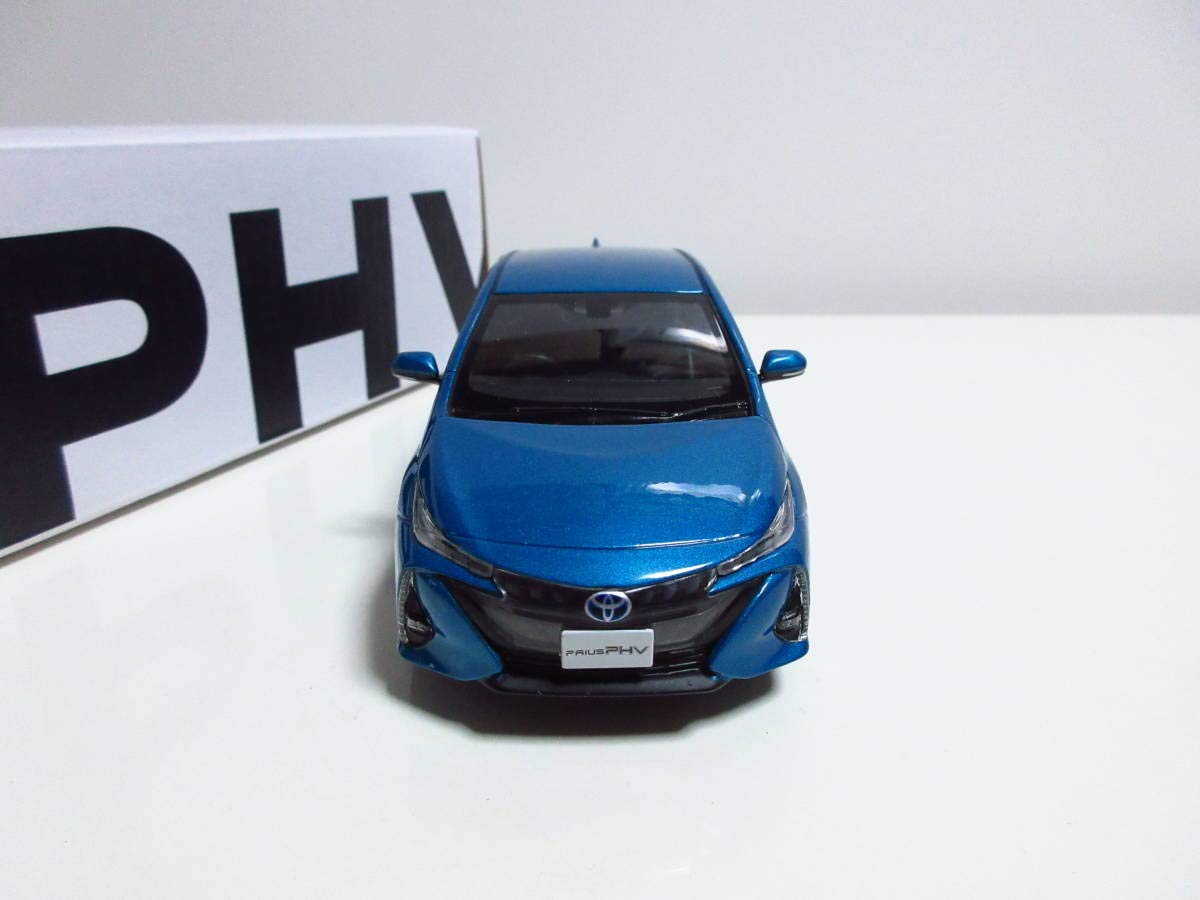 Amazon | 1/30 トヨタ 新型プリウスPHV PRIUS PHV カラーサンプル
